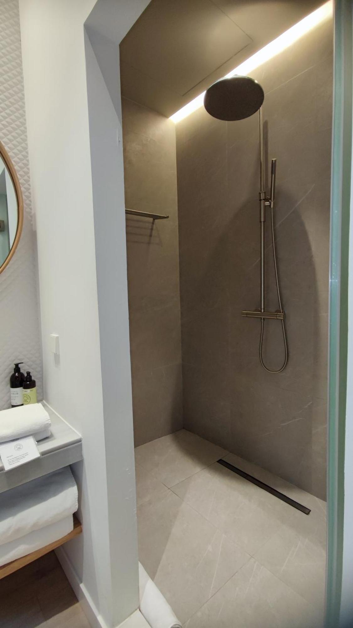 Casa Du Soleil Hostal Boutique Madrid Phòng bức ảnh
